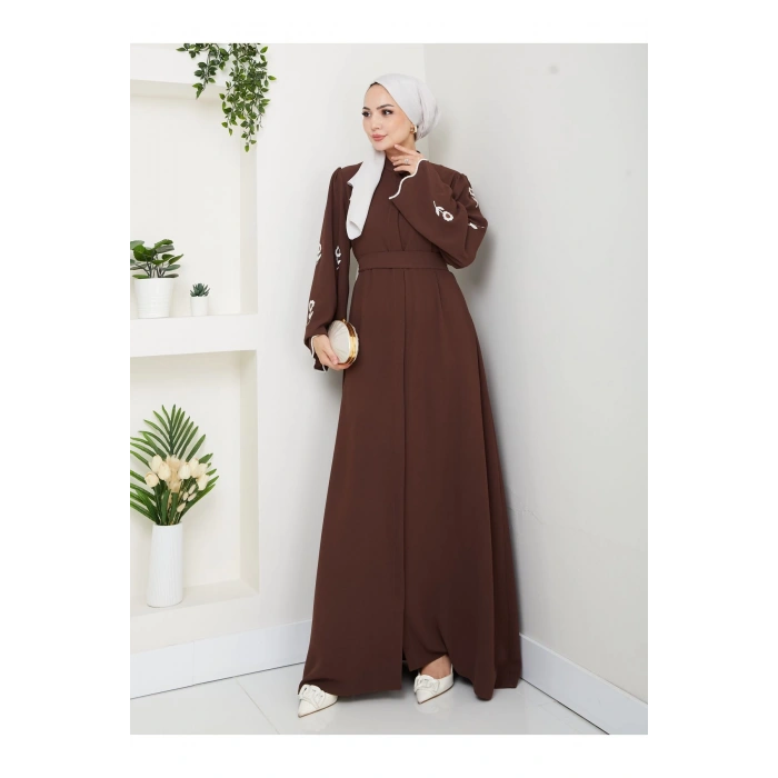 KOLU ÇİÇEK NAKIŞ DETAYLI TESETTÜR KADIN ABİYE ELBİSE KAHVE