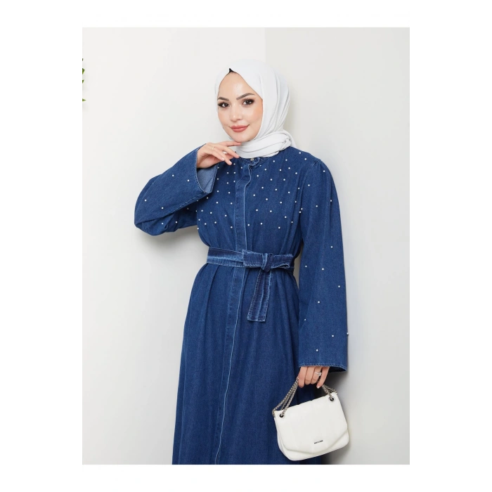 İNCİ DETAYLİ ABİYE FUL DÜĞME KAPATMA MAVİ KOT ELBİSE TESETTÜR