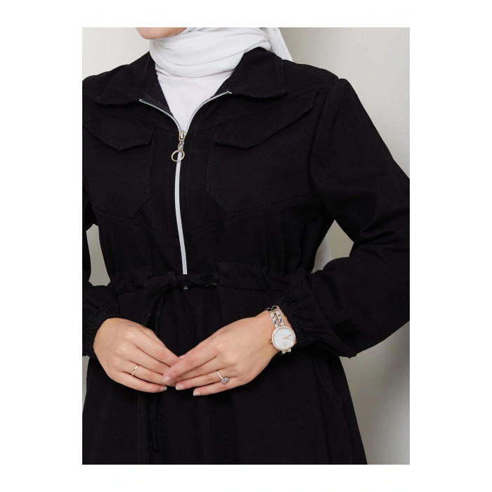 ÖNÜ FERMUARLI CEO DETAYLI SİYAH KOT ELBİSE TESETTÜR