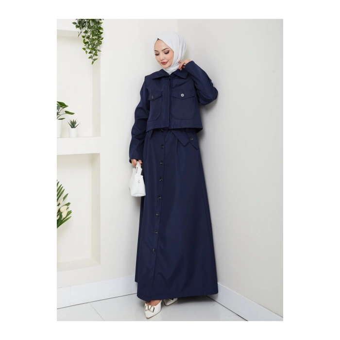 DÜĞMELİ DETAYLI CEPLİ TRENÇKOT ETEKLİ TAKIM TESETTÜR TAKIM LACİVERT