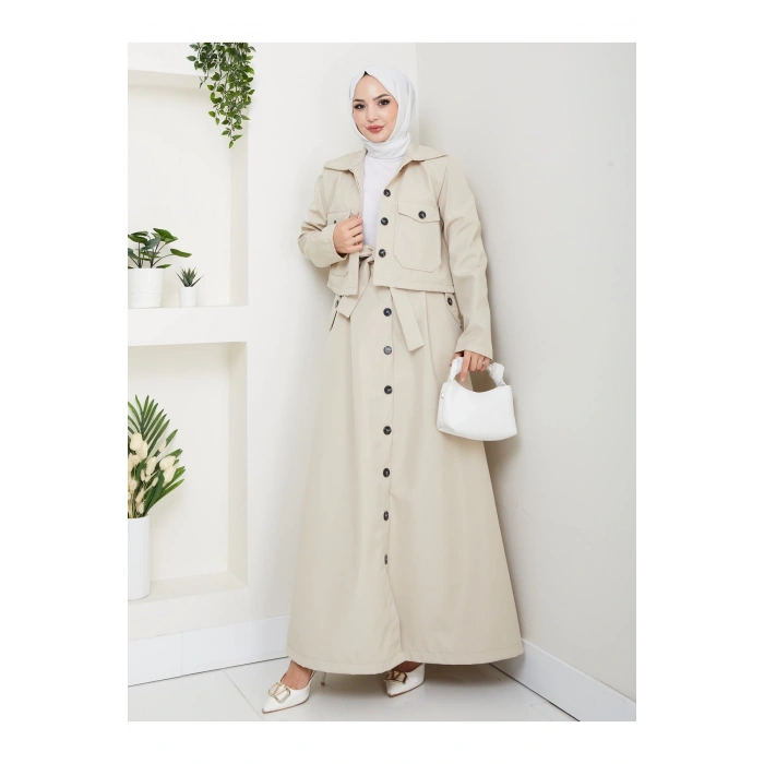 DÜĞMELİ DETAYLI CEPLİ TRENÇKOT ETEKLİ TAKIM TESETTÜR TAKIM KREM