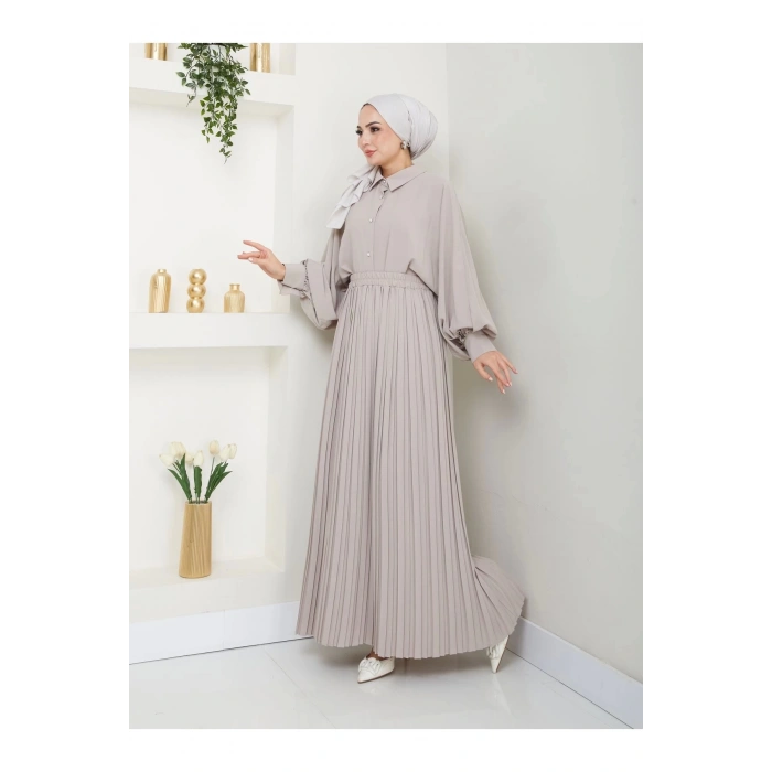 ETEĞİ PLİSELİ  GÖMLEKLI YAKA TESETTÜR TAKIM BEJ