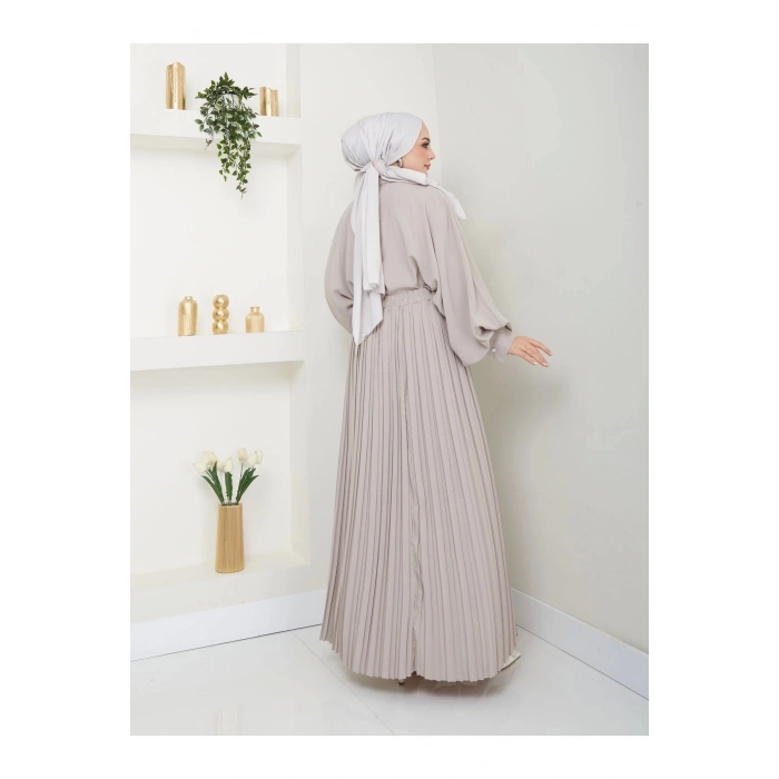 ETEĞİ PLİSELİ  GÖMLEKLI YAKA TESETTÜR TAKIM BEJ