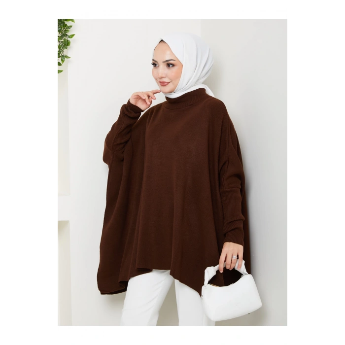 KADIN TESETTÜR TRİKO OVERSİZE KAZAK YANLARI YIRTMAÇLI KAHVERENGİ