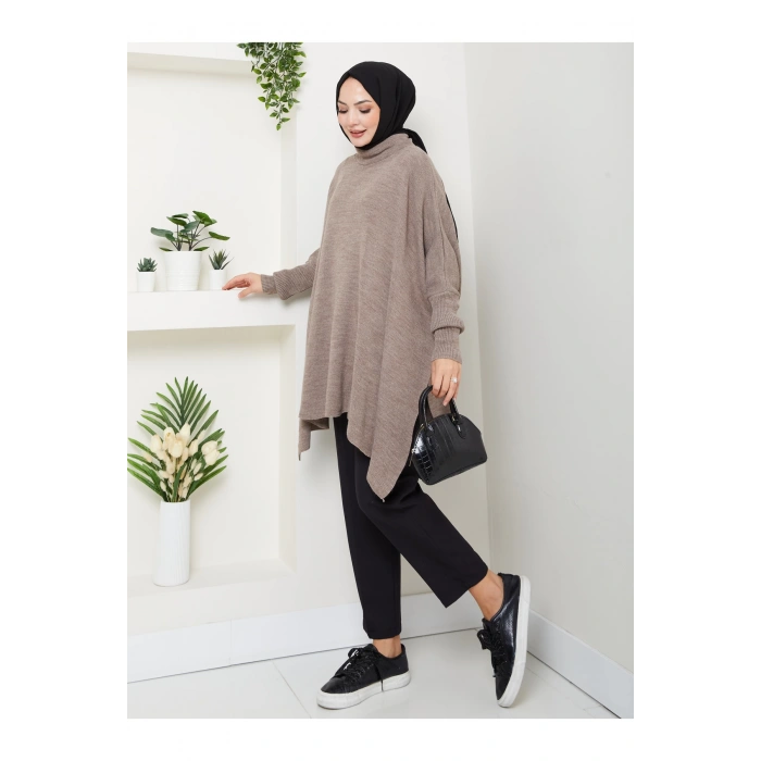 KADIN TESETTÜR TRİKO OVERSİZE KAZAK YANLARI YIRTMAÇLI BİSKÜVİ