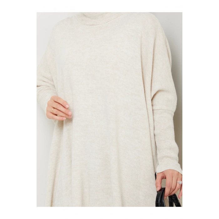 KADIN TESETTÜR TRİKO OVERSİZE KAZAK YANLARI YIRTMAÇLI BEJ