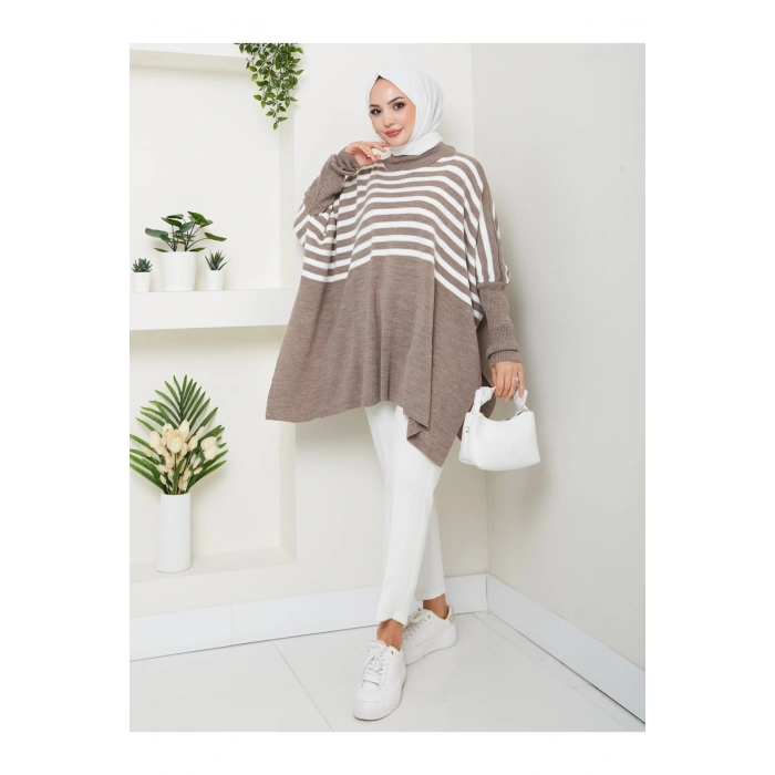 KADIN TESETTÜR ÇİZGİLİ DESENLİ TRİKO OVERSİZE KAZAK YANLARI YIRTMAÇLI TAŞ