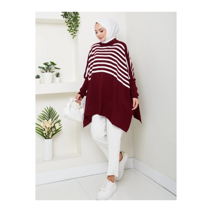 KADIN TESETTÜR ÇİZGİLİ DESENLİ TRİKO OVERSİZE KAZAK YANLARI YIRTMAÇLI BORDO