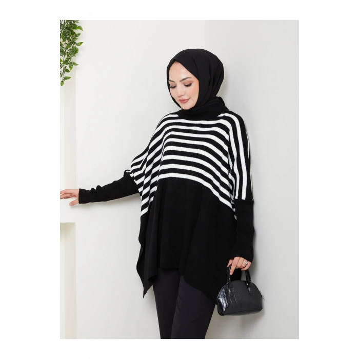 KADIN TESETTÜR ÇİZGİLİ DESENLİ TRİKO OVERSİZE KAZAK YANLARI YIRTMAÇLI SİYAH