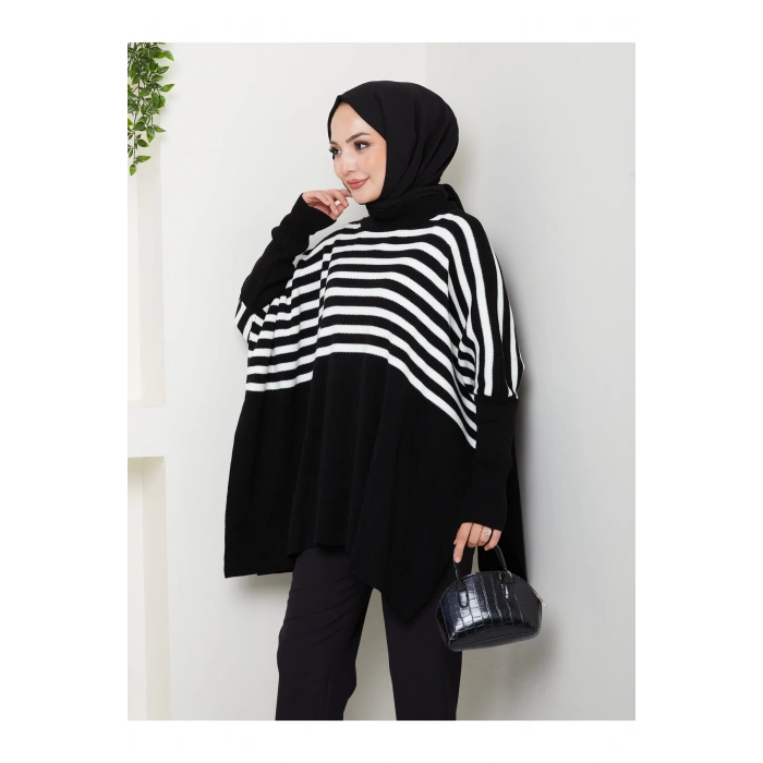 KADIN TESETTÜR ÇİZGİLİ DESENLİ TRİKO OVERSİZE KAZAK YANLARI YIRTMAÇLI SİYAH