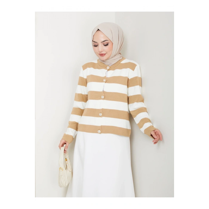 KADIN BEJ KREM ÇİZGİLİ HIRKA GOLD DÜĞMELİ TRİKO HIRKA