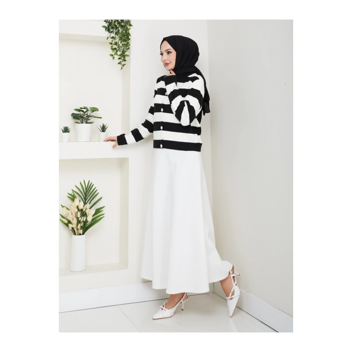 KADIN SİYAH KREM ÇİZGİLİ HIRKA GOLD DÜĞMELİ TRİKO HIRKA