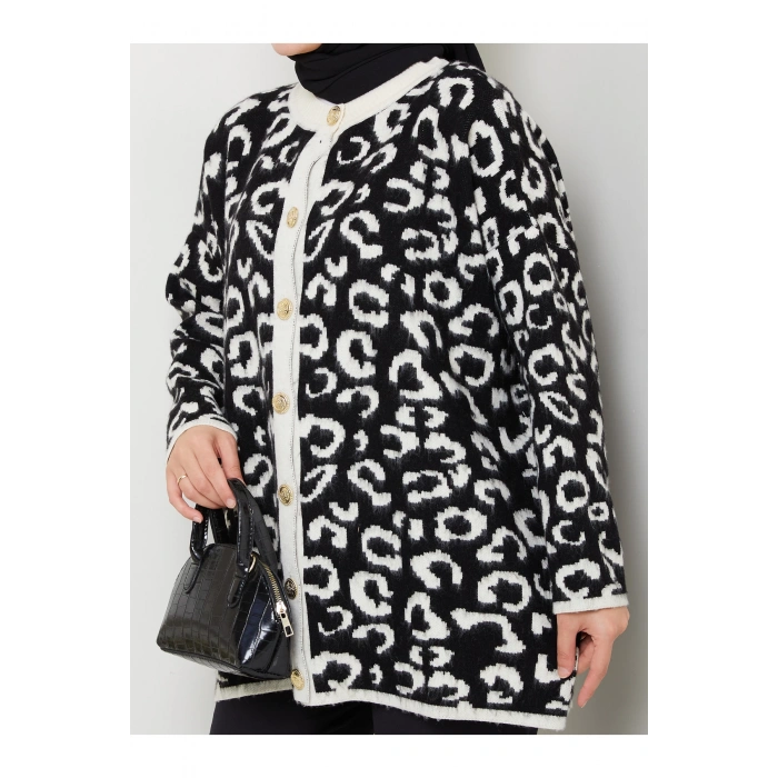 KADIN LEOPAR DESEN UZUN HIRKA YUMOŞ TRİKO GOLD DÜĞMELİ SİYAH