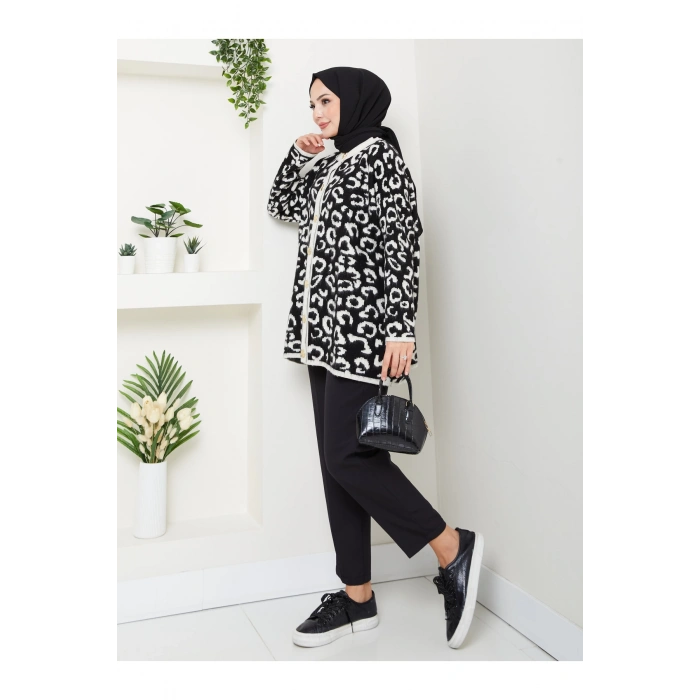 KADIN LEOPAR DESEN UZUN HIRKA YUMOŞ TRİKO GOLD DÜĞMELİ SİYAH