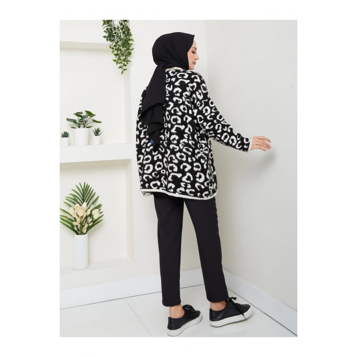 KADIN LEOPAR DESEN UZUN HIRKA YUMOŞ TRİKO GOLD DÜĞMELİ SİYAH