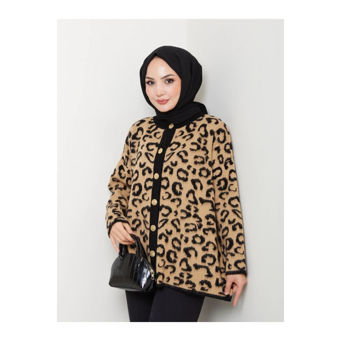 KADIN LEOPAR DESEN UZUN HIRKA YUMOŞ TRİKO GOLD DÜĞMELİ BEJ