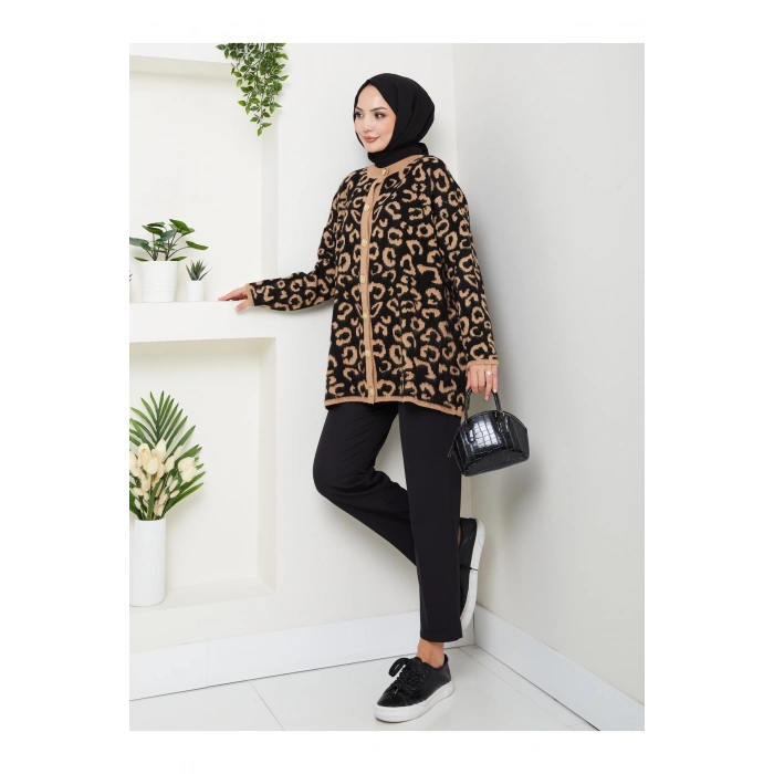 KADIN LEOPAR DESEN UZUN HIRKA YUMOŞ TRİKO GOLD DÜĞMELİ KAHVE