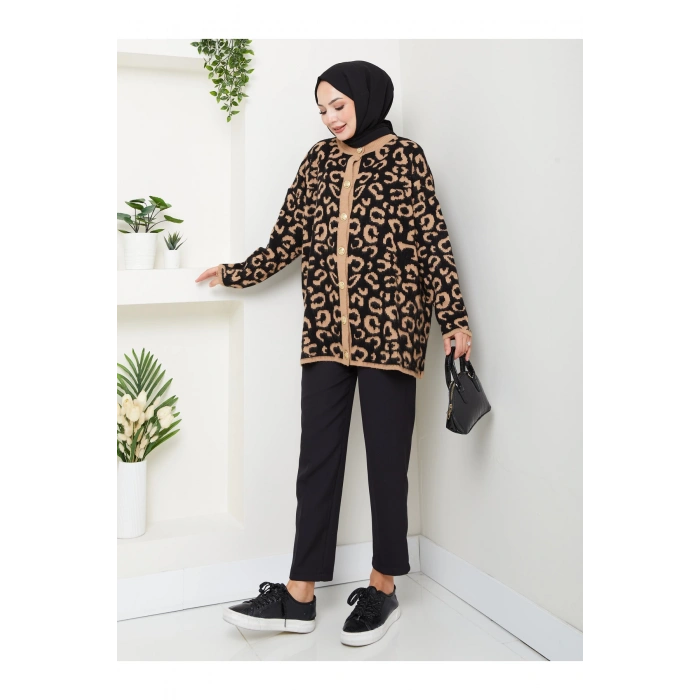 KADIN LEOPAR DESEN UZUN HIRKA YUMOŞ TRİKO GOLD DÜĞMELİ KAHVE