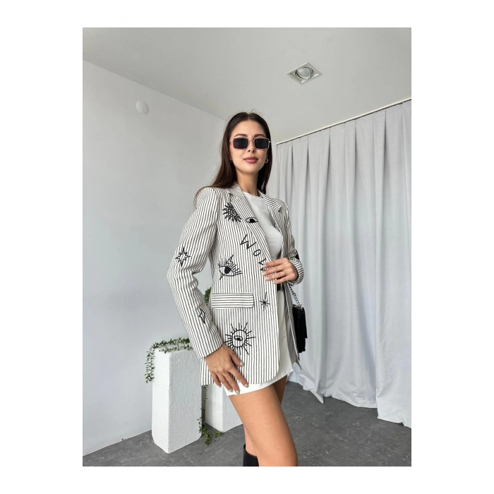 KADIN ÇİZGİLİ TASARIM NAKIŞLI CEKET