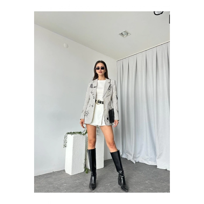 KADIN ÇİZGİLİ TASARIM NAKIŞLI CEKET