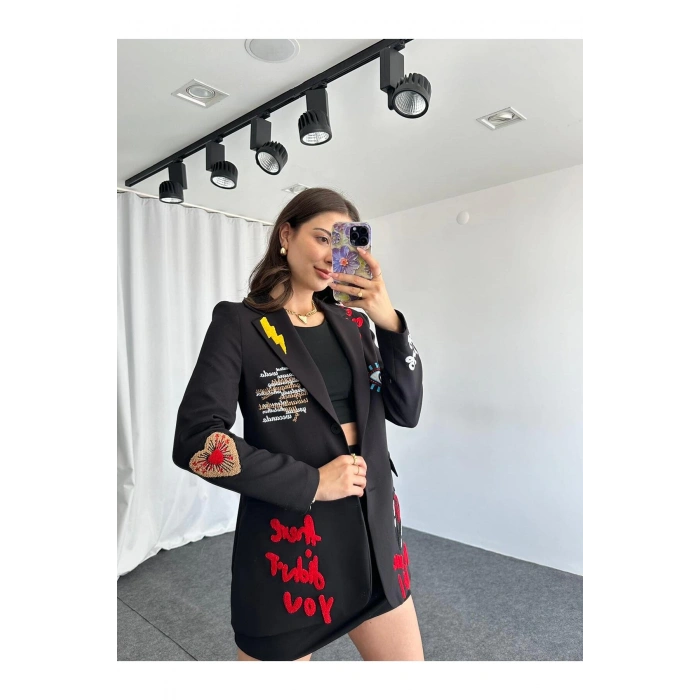 KADIN NAKIŞLI TASARIM CEKET