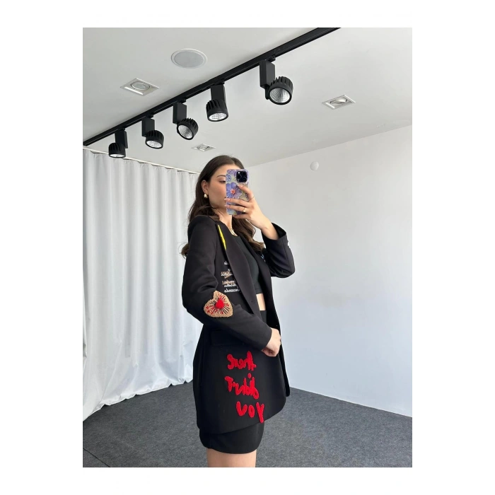 KADIN NAKIŞLI TASARIM CEKET