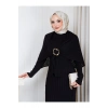 KADIN PELERİN DETAYLI PİLİSELİ BROŞ DETAYLI UZUN TRİKO İKİLİ ELBESİ