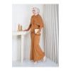 KADIN PELERİN DETAYLI PİLİSELİ BROŞ DETAYLI UZUN TRİKO İKİLİ ELBESİ
