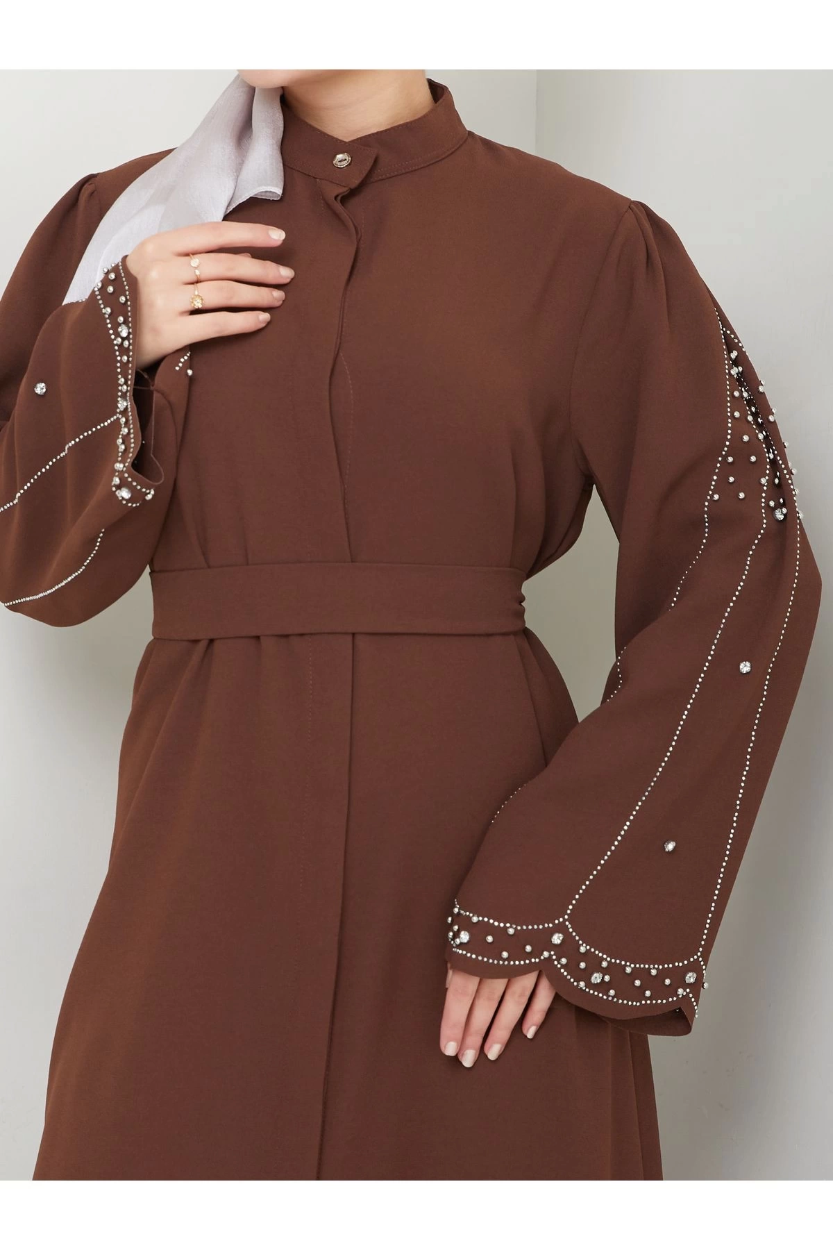 TAŞLİ ABAYA TESETTÜR GIYIM KADIN FERACE ELBISE KAHVE