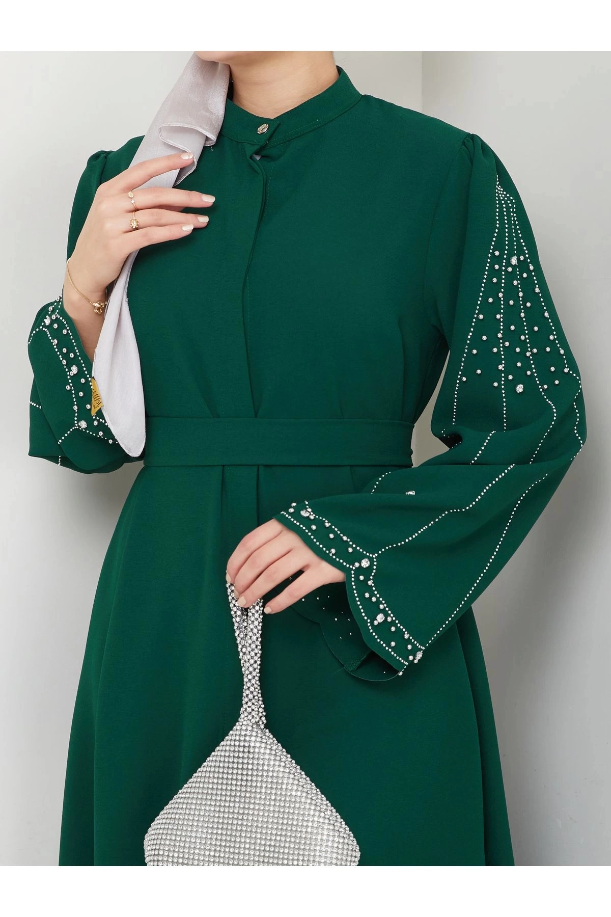 TAŞLİ ABAYA TESETTÜR GIYIM KADIN FERACE ELBISE ZÜMRÜT