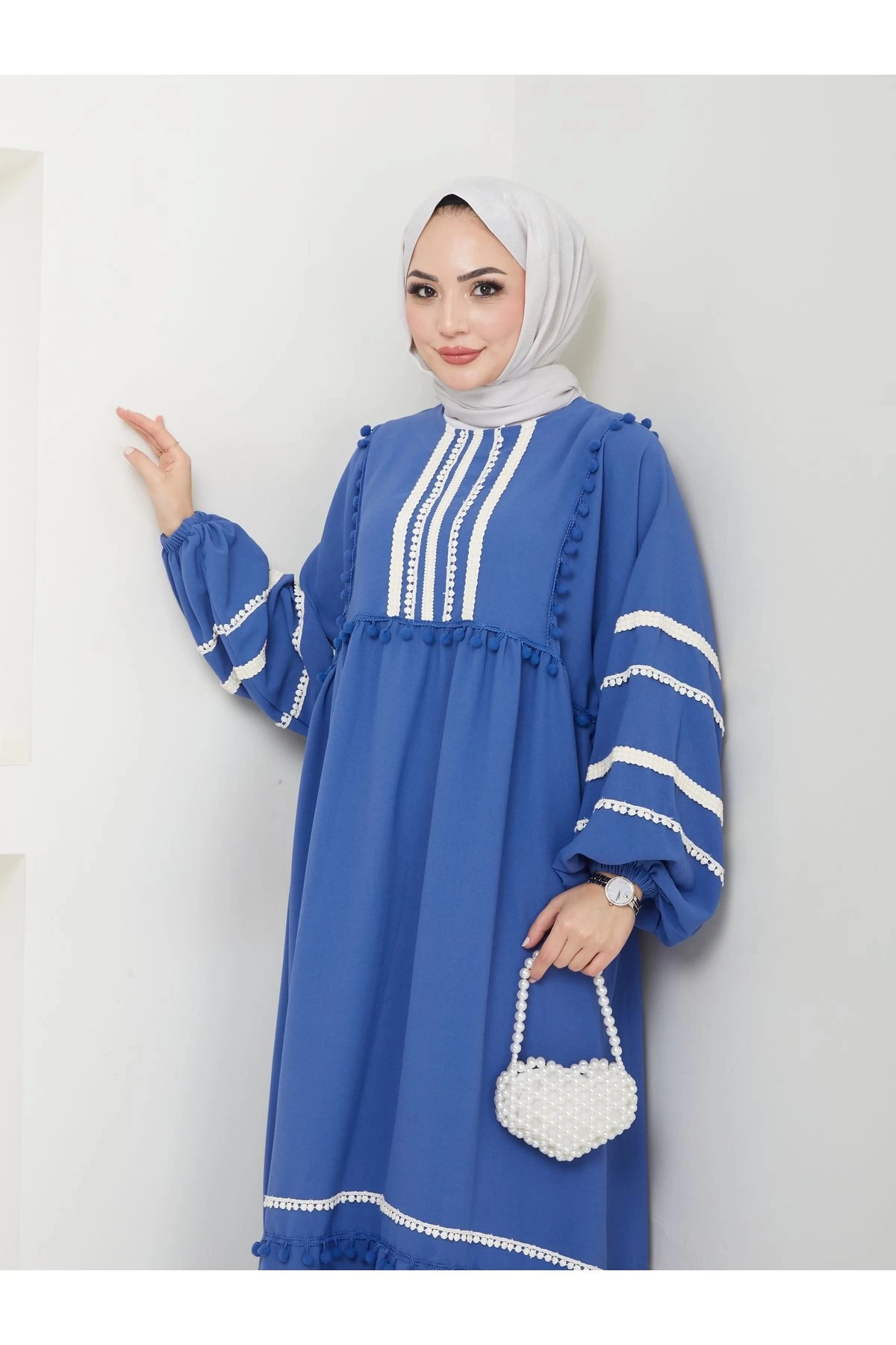 KADIN TESETTÜR DANTELLİ ŞERİT ELBİSE MAVİ