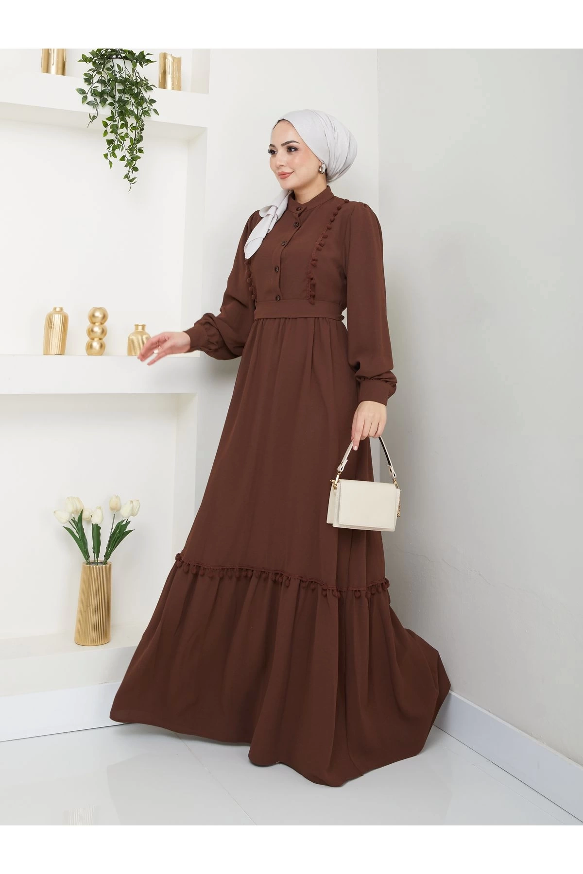 KADIN TESETTÜR DANTELLİ ŞERİT ELBİSE KAHVE
