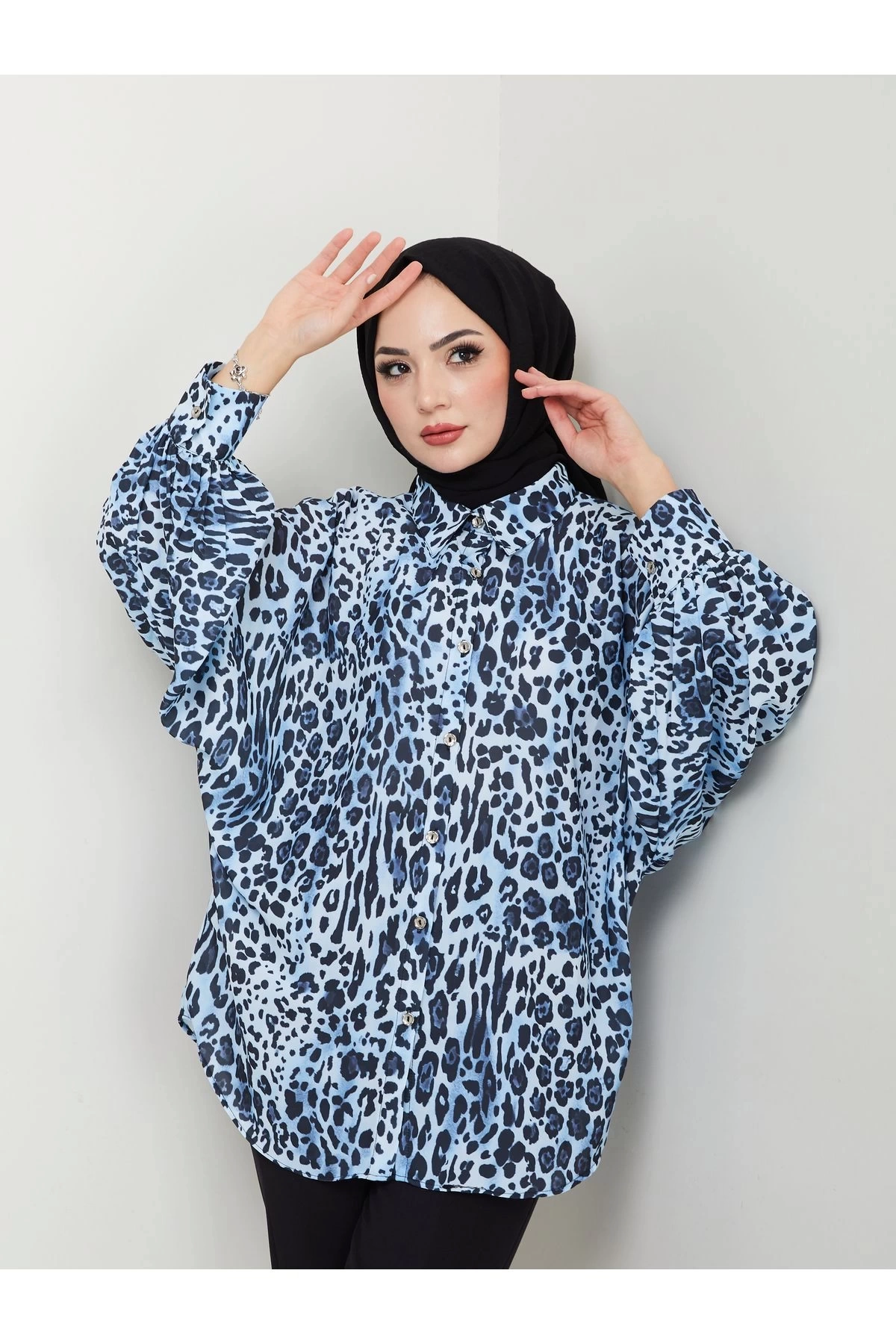 Leopar Desenli̇ Jesi̇ca Gömlek Standert Beden Uzun Kol 2508 Laci̇vert