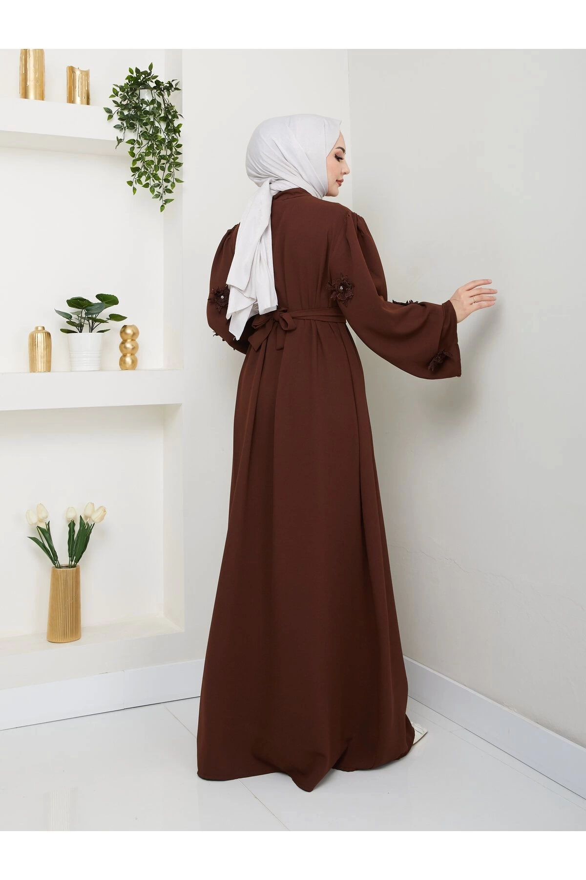 KOLU GÜL DANTELLİ DETAYLI ABAYA TESETTÜR GIYIM KADIN FERACE ELBISE 5007 KAHVE