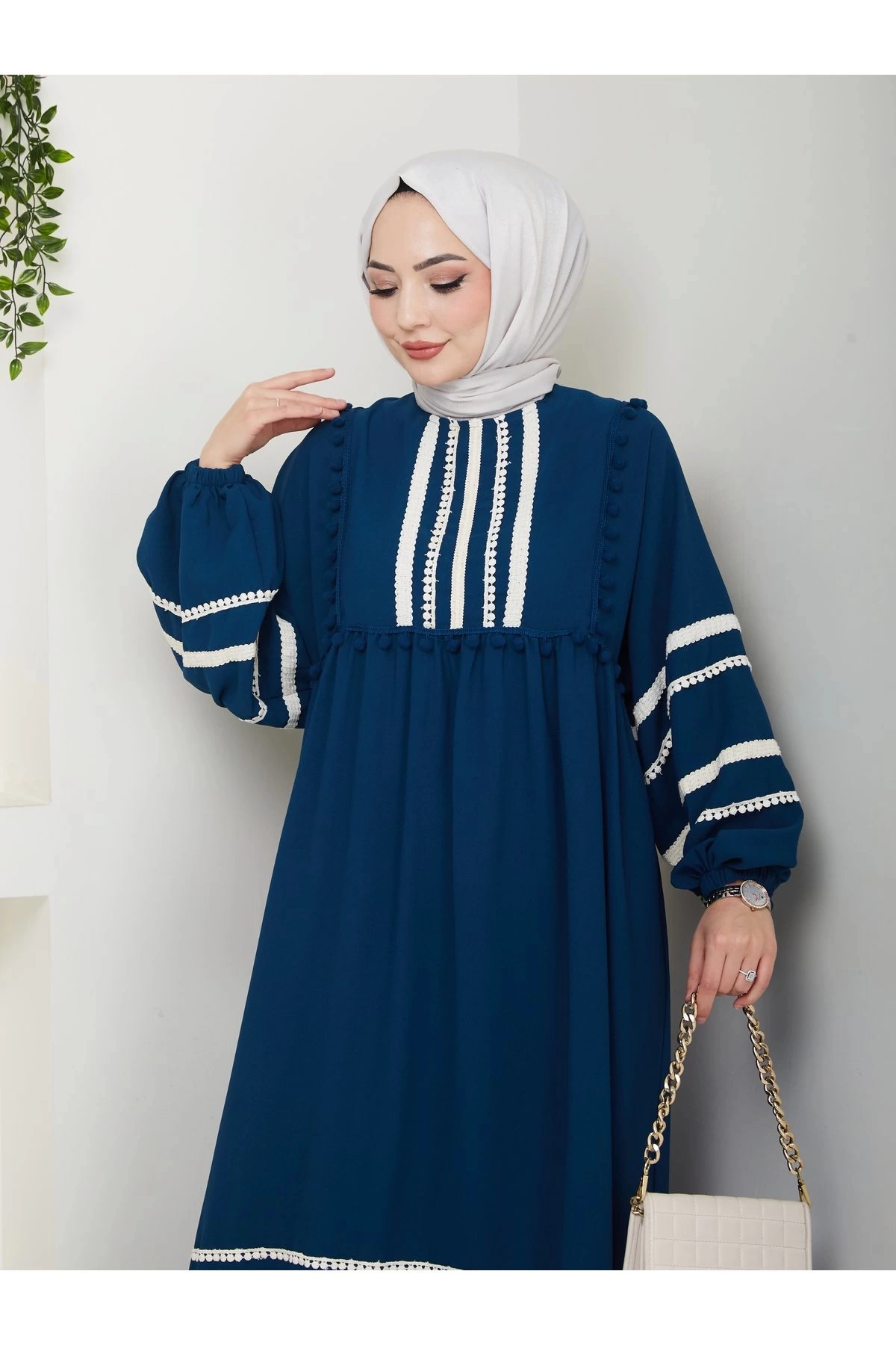 KADIN TESETTÜR DANTELLİ ŞERİT ELBİSE İNDİGO 681