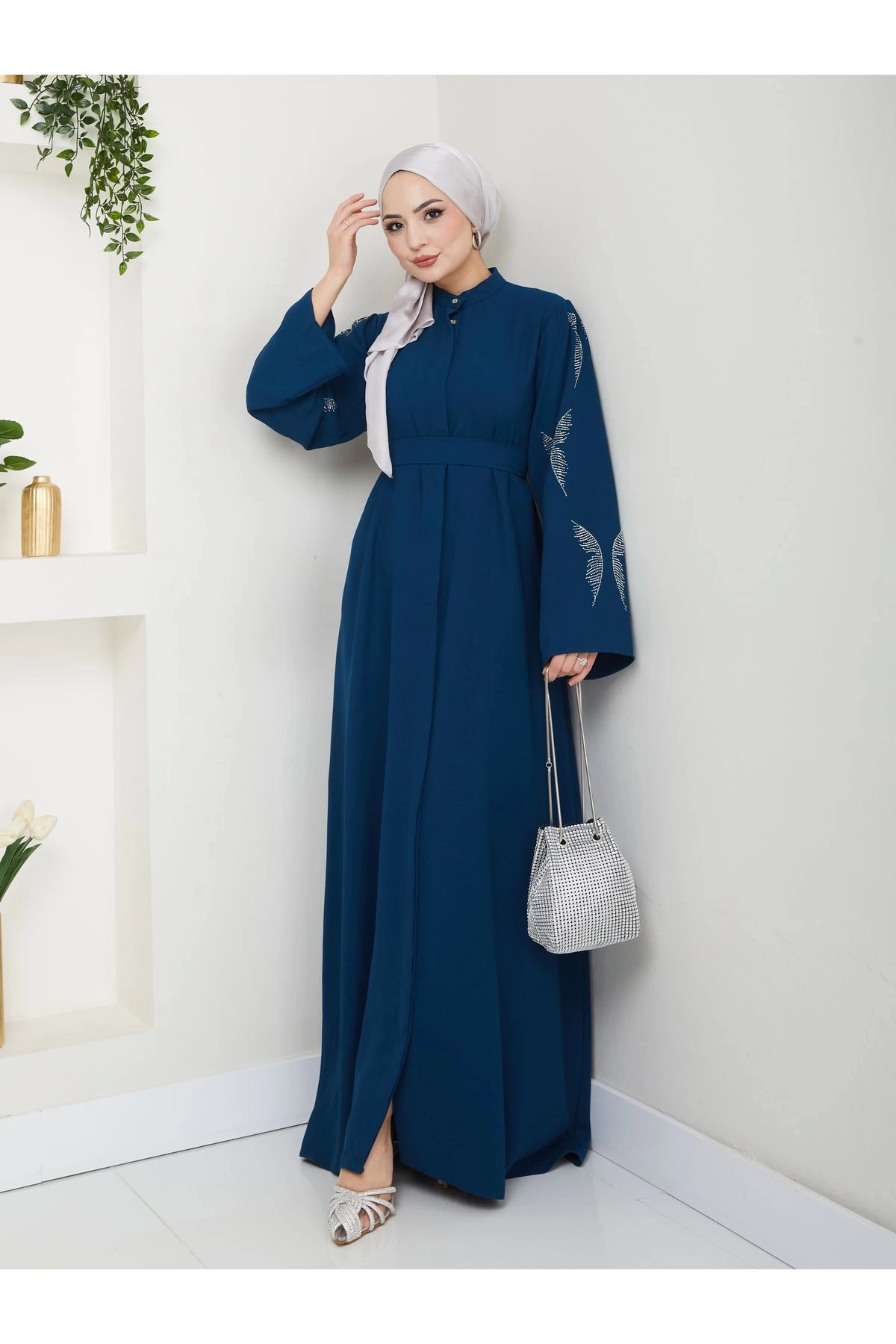 TAŞLİ ABAYA TESETTÜR GIYIM KADIN FERACE ELBISE İNDİGO