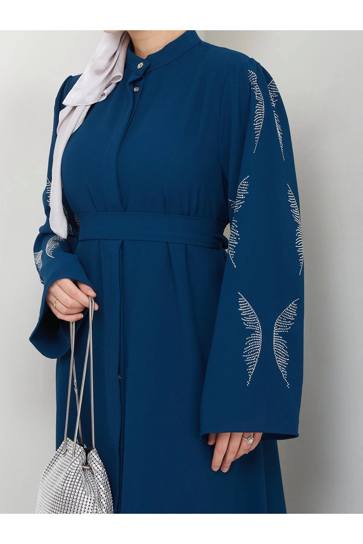TAŞLİ ABAYA TESETTÜR GIYIM KADIN FERACE ELBISE İNDİGO