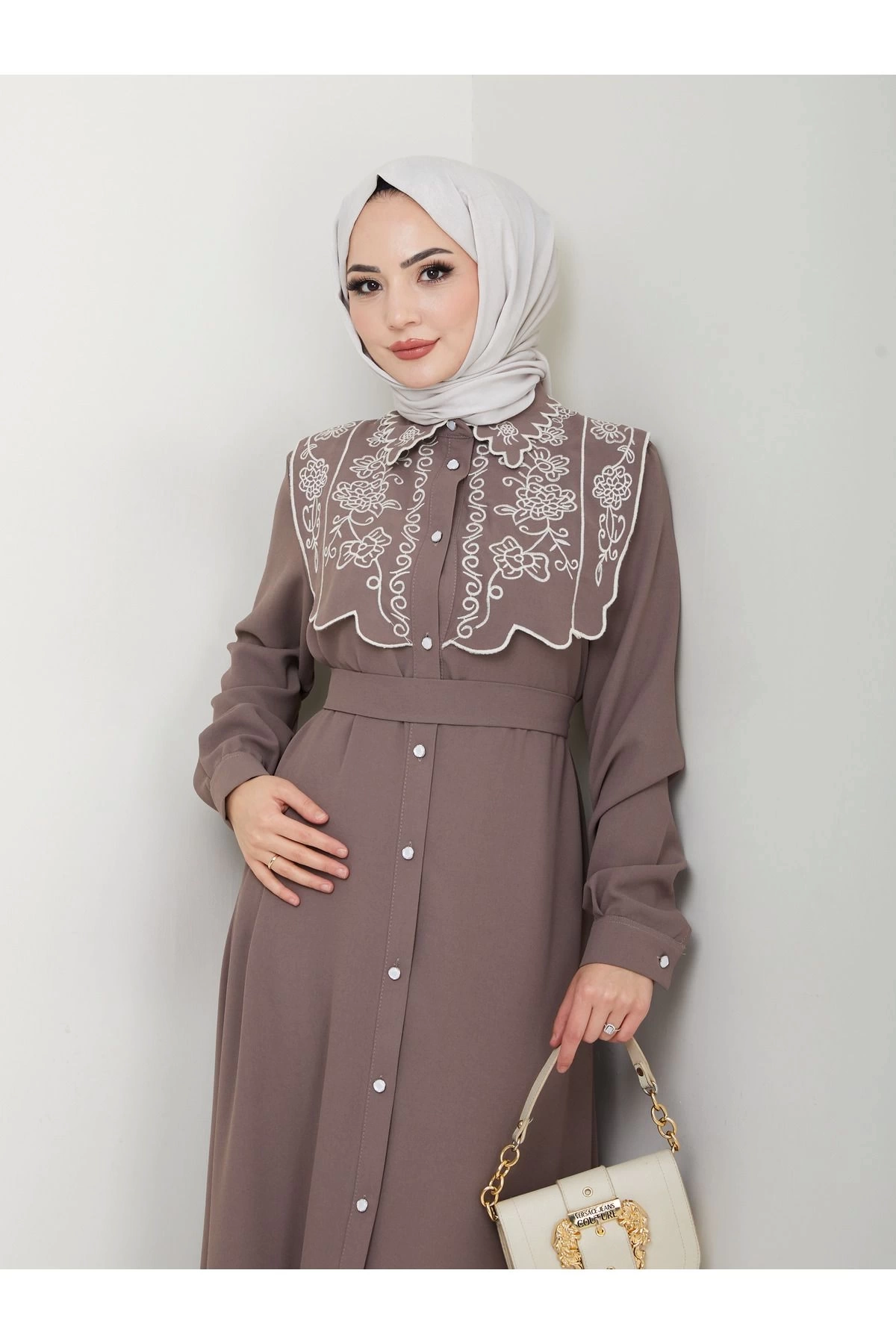 NAKIŞLI ABAYA TESETTÜR GIYIM KADIN FERACE ELBİSE 814 VİZON