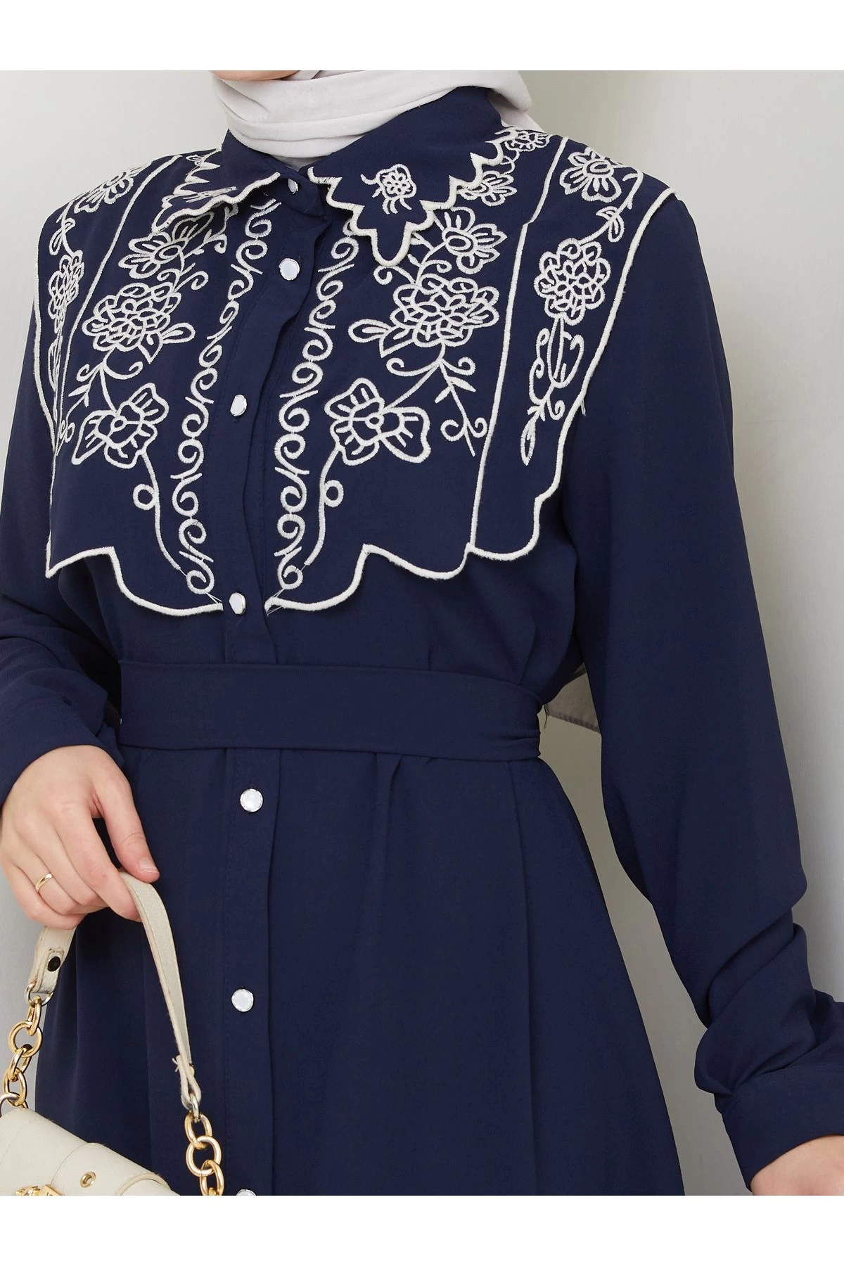 NAKIŞLI ABAYA TESETTÜR GIYIM KADIN FERACE ELBİSE 814 LACİVERT