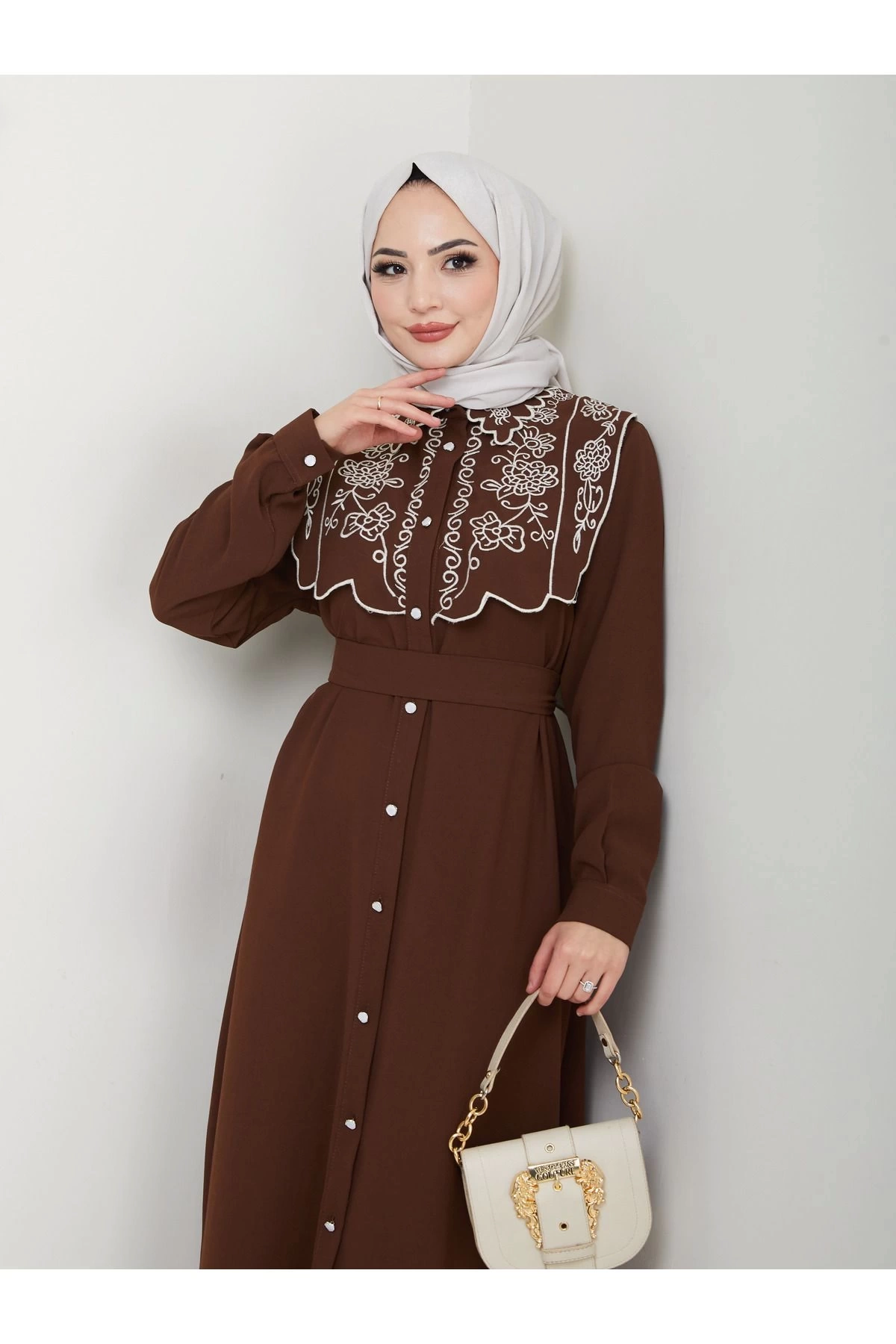 NAKIŞLI ABAYA TESETTÜR GIYIM KADIN FERACE ELBİSE 814 KAHVE