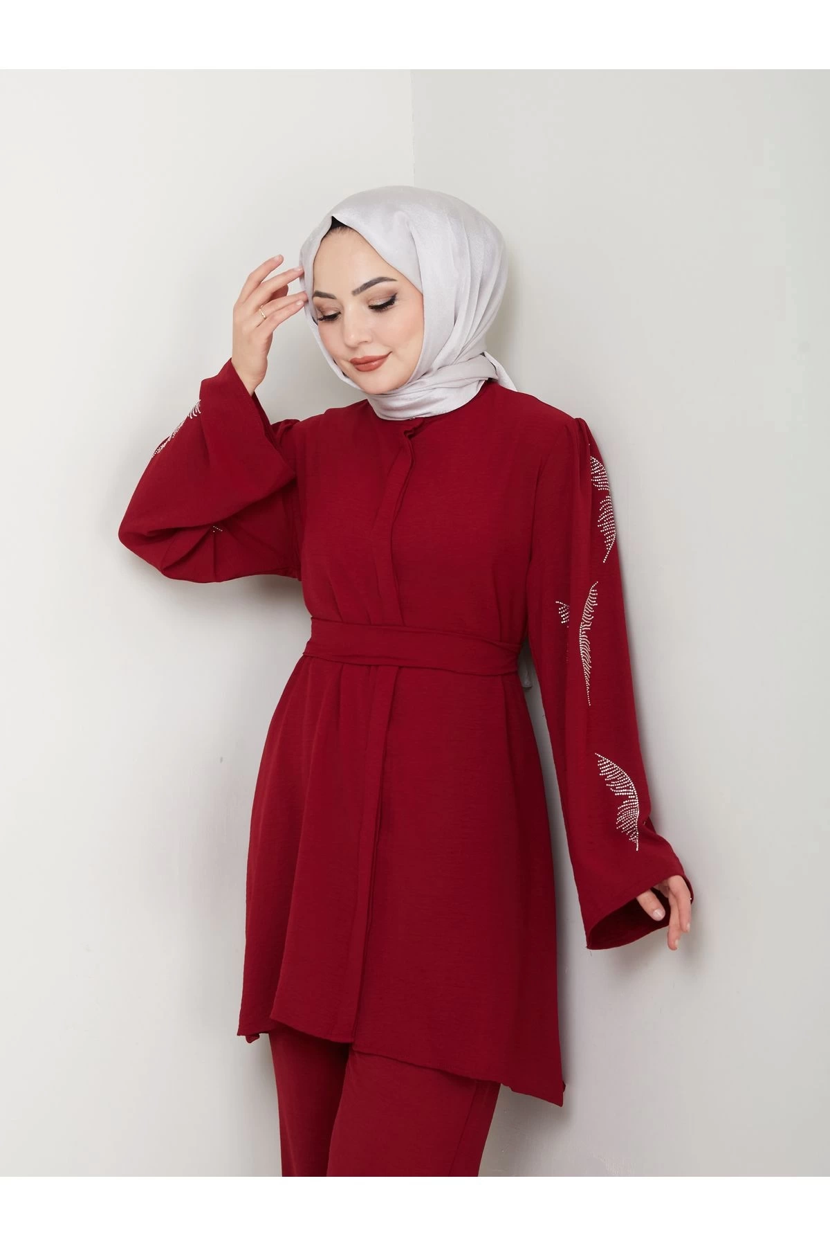 KELEBEK TAŞLİ AYROBİN TESETTÜR TAKIM BORDO 854