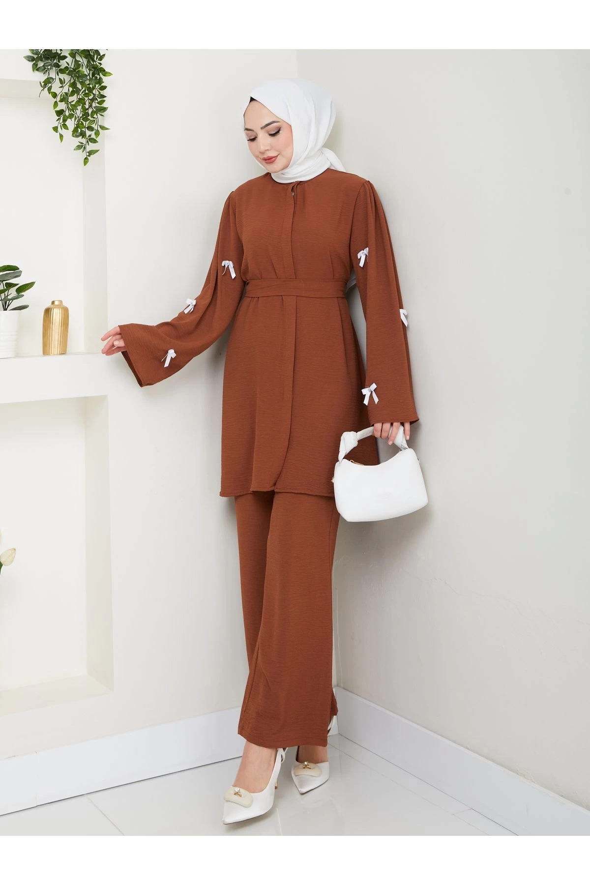KOLDA MOSSE FİYONK DETAY AYROBİN TESETTÜR TAKIM KAHVE 8541