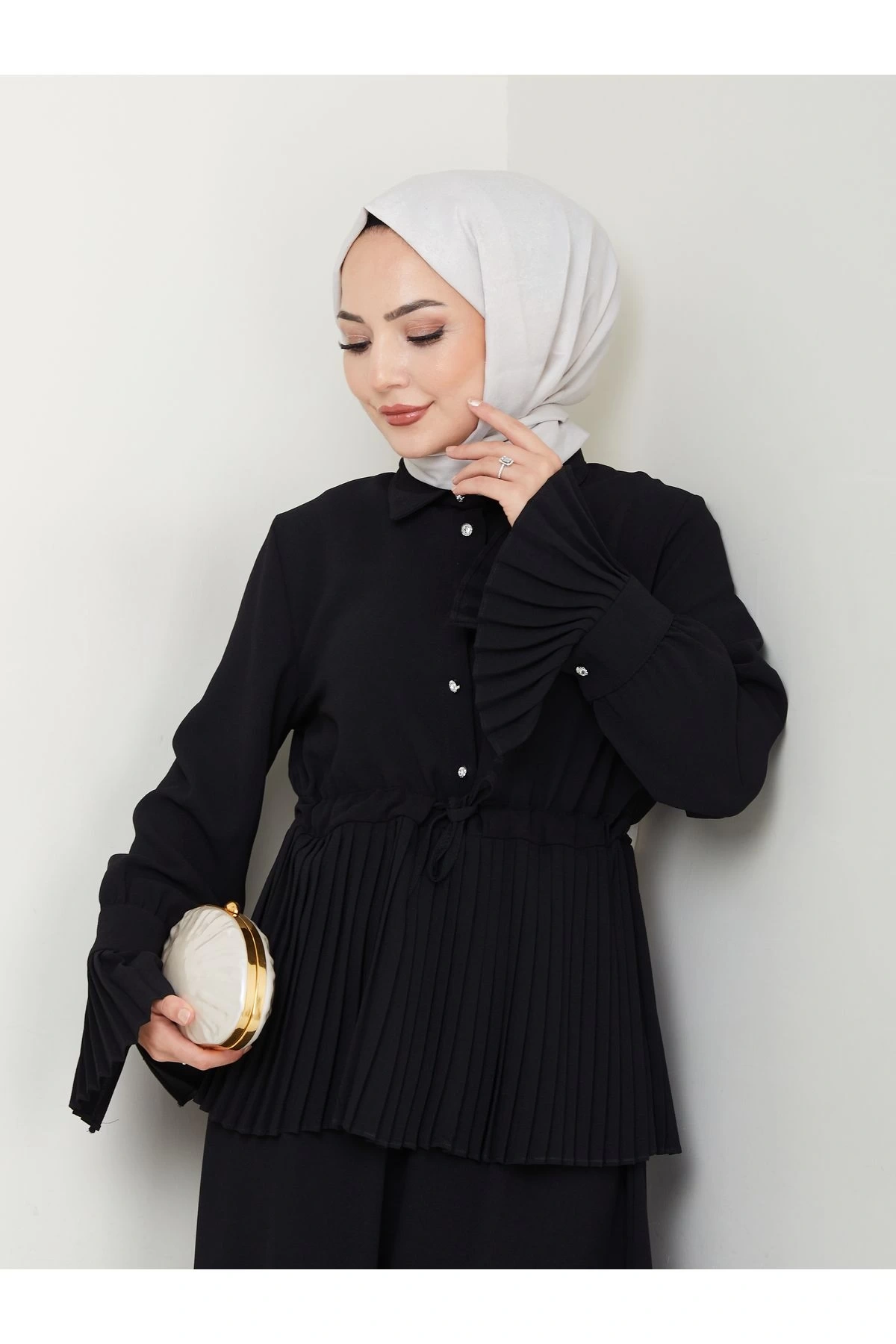 ETEKLI PİLİSELİ DETAYLI TESETTÜR TAKIM