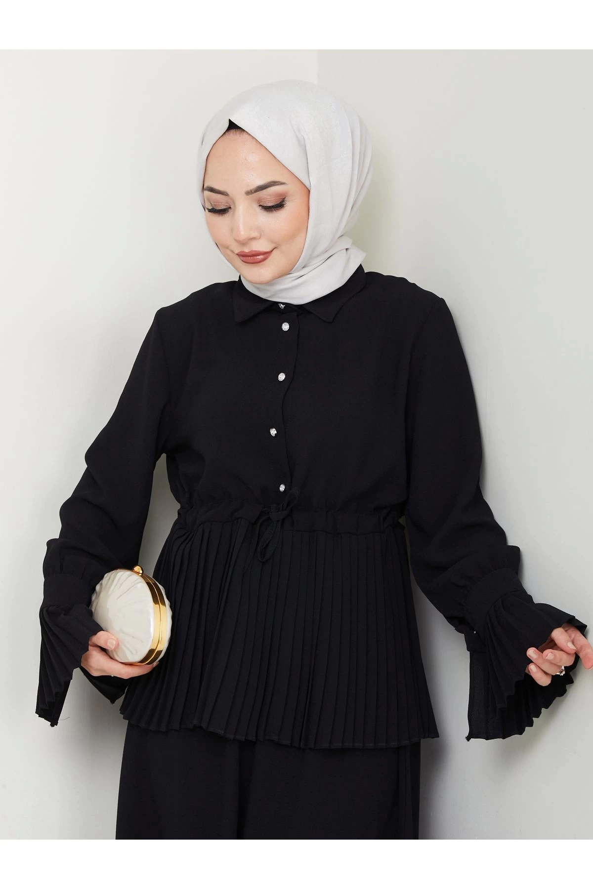 ETEKLI PİLİSELİ DETAYLI TESETTÜR TAKIM