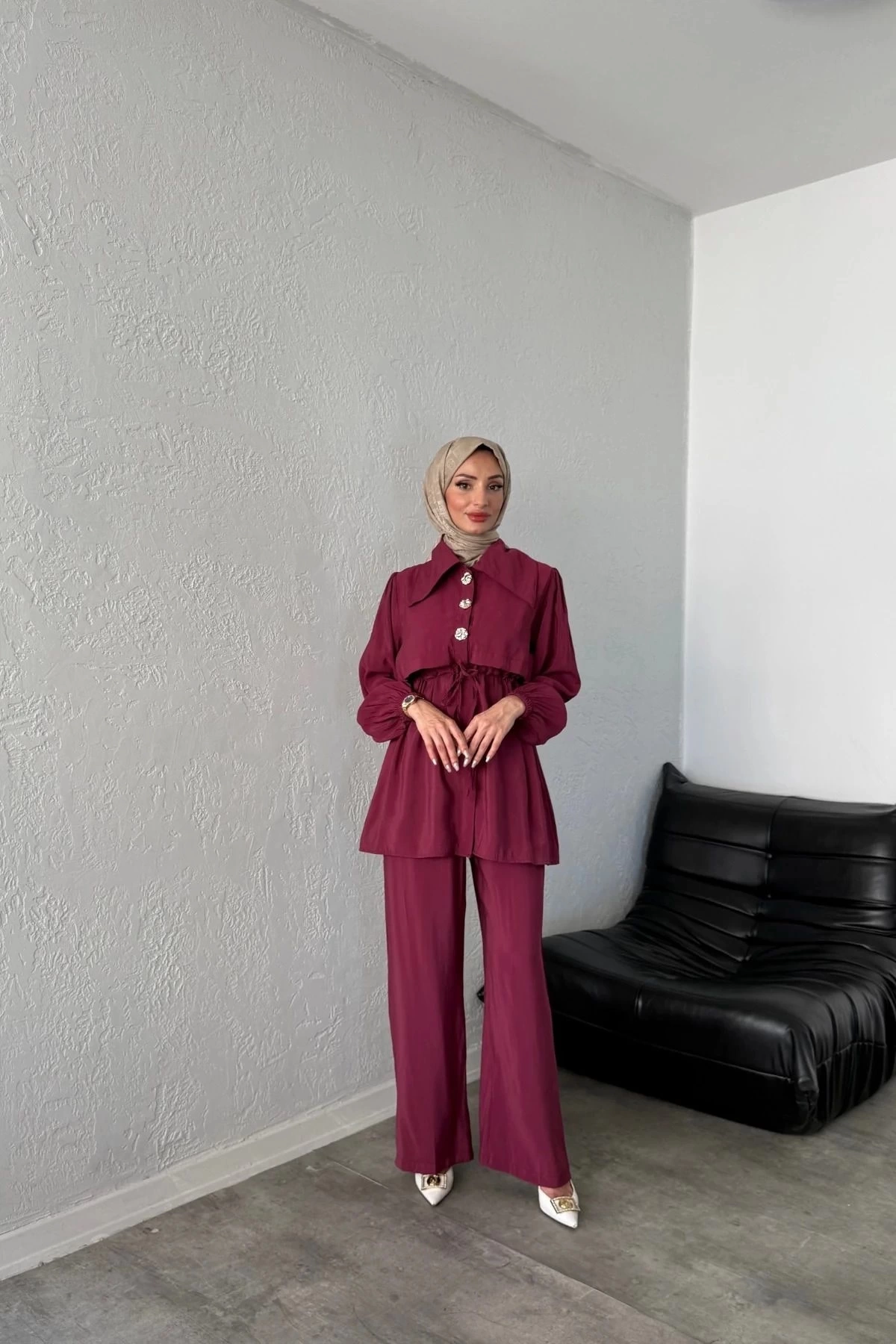 BELİ BAĞCIKLI GENİŞ YAKA PANTOLONLU İKİLİ TAKIM