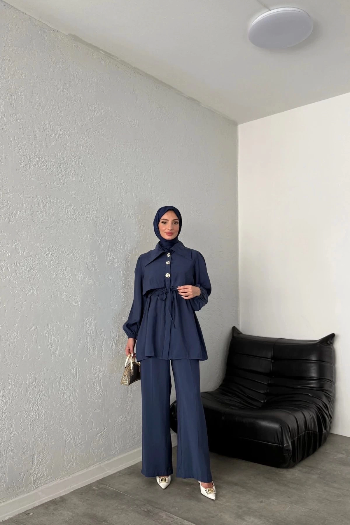 BELİ BAĞCIKLI GENİŞ YAKA PANTOLONLU İKİLİ TAKIM