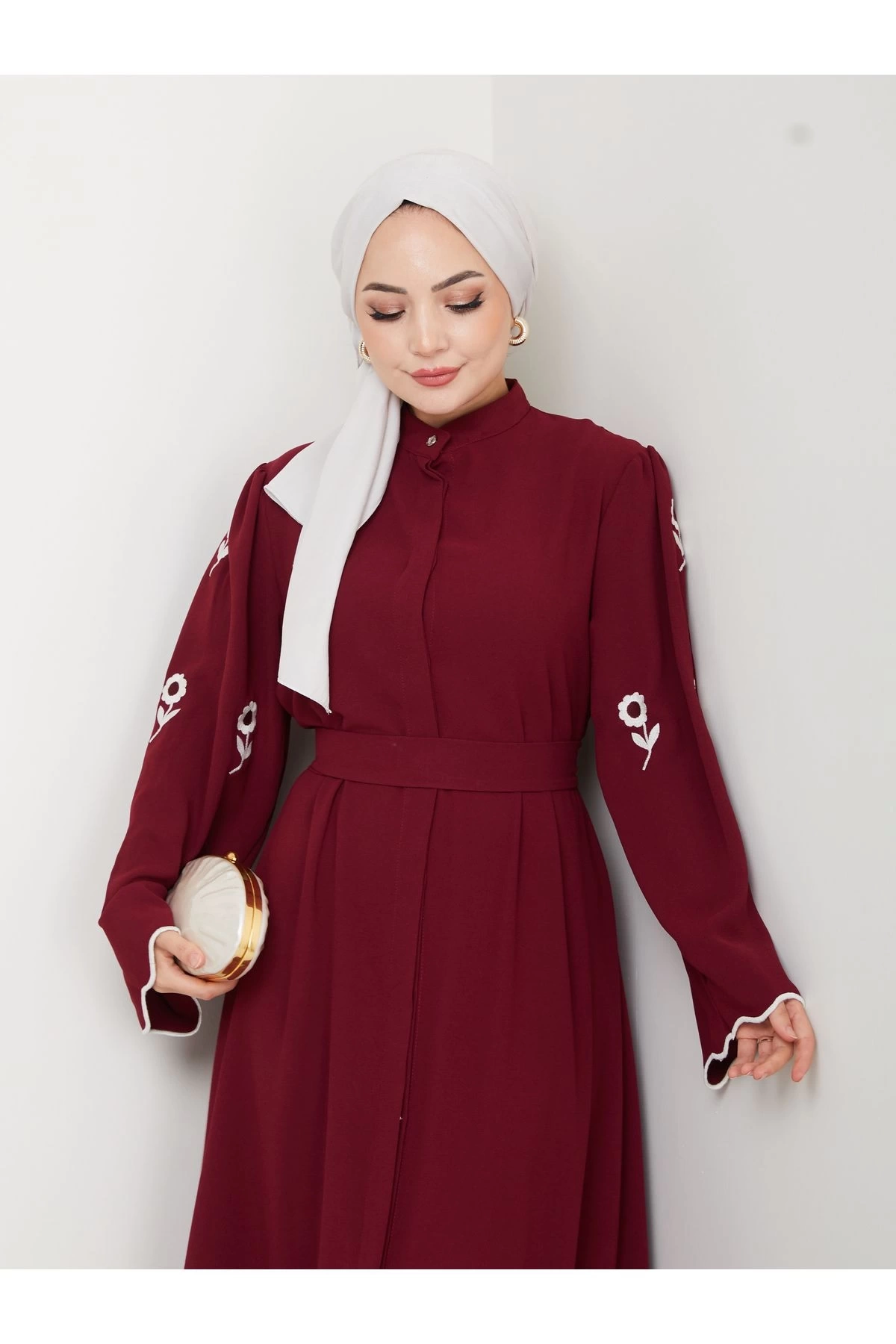 KOLU ÇİÇEK NAKIŞ DETAYLI TESETTÜR KADIN ABİYE ELBİSE BORDO