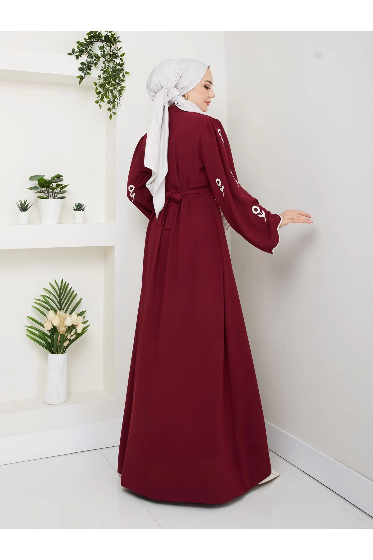 KOLU ÇİÇEK NAKIŞ DETAYLI TESETTÜR KADIN ABİYE ELBİSE BORDO