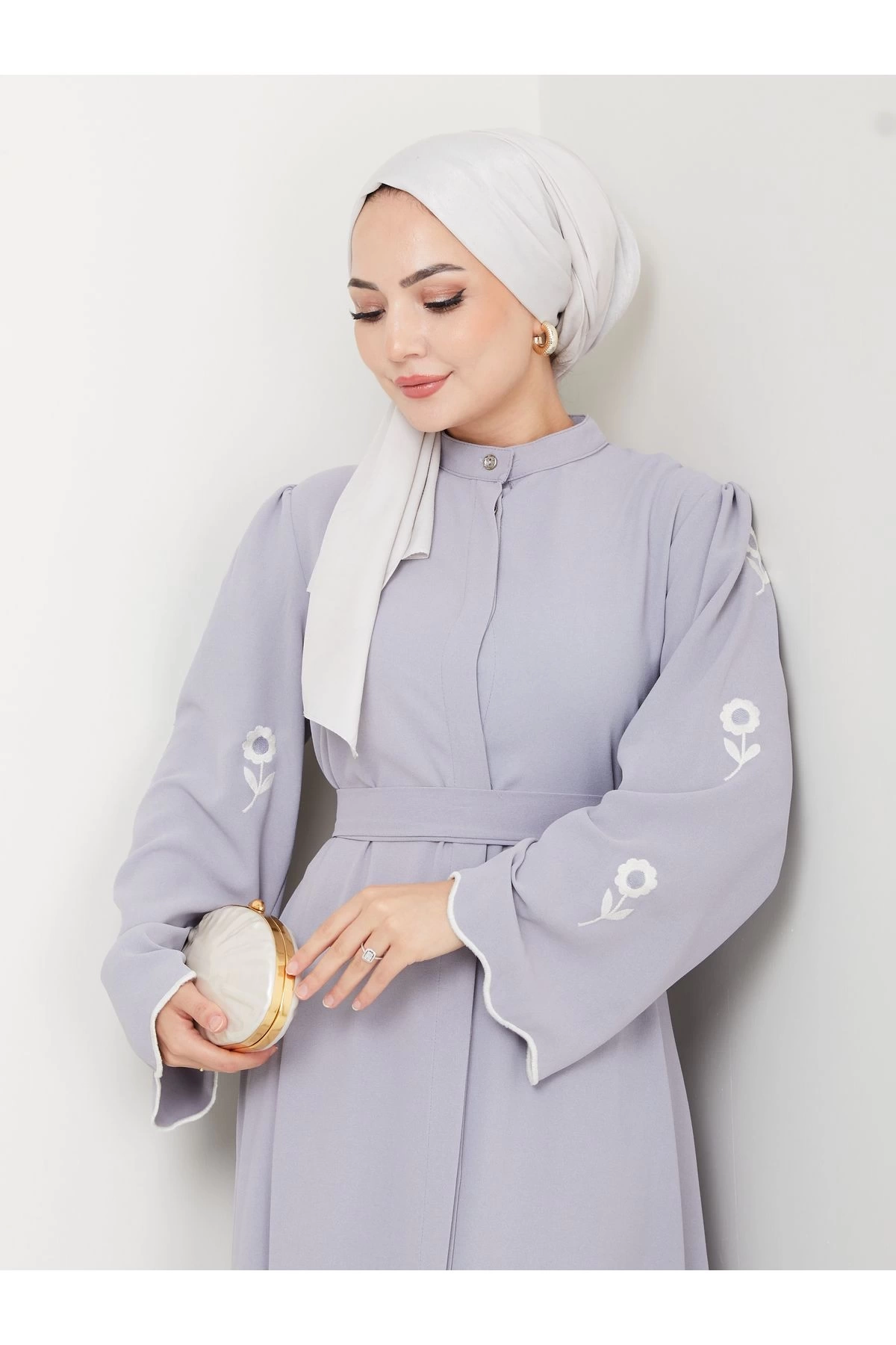 KOLU ÇİÇEK NAKIŞ DETAYLI TESETTÜR KADIN ABİYE ELBİSE GRİ