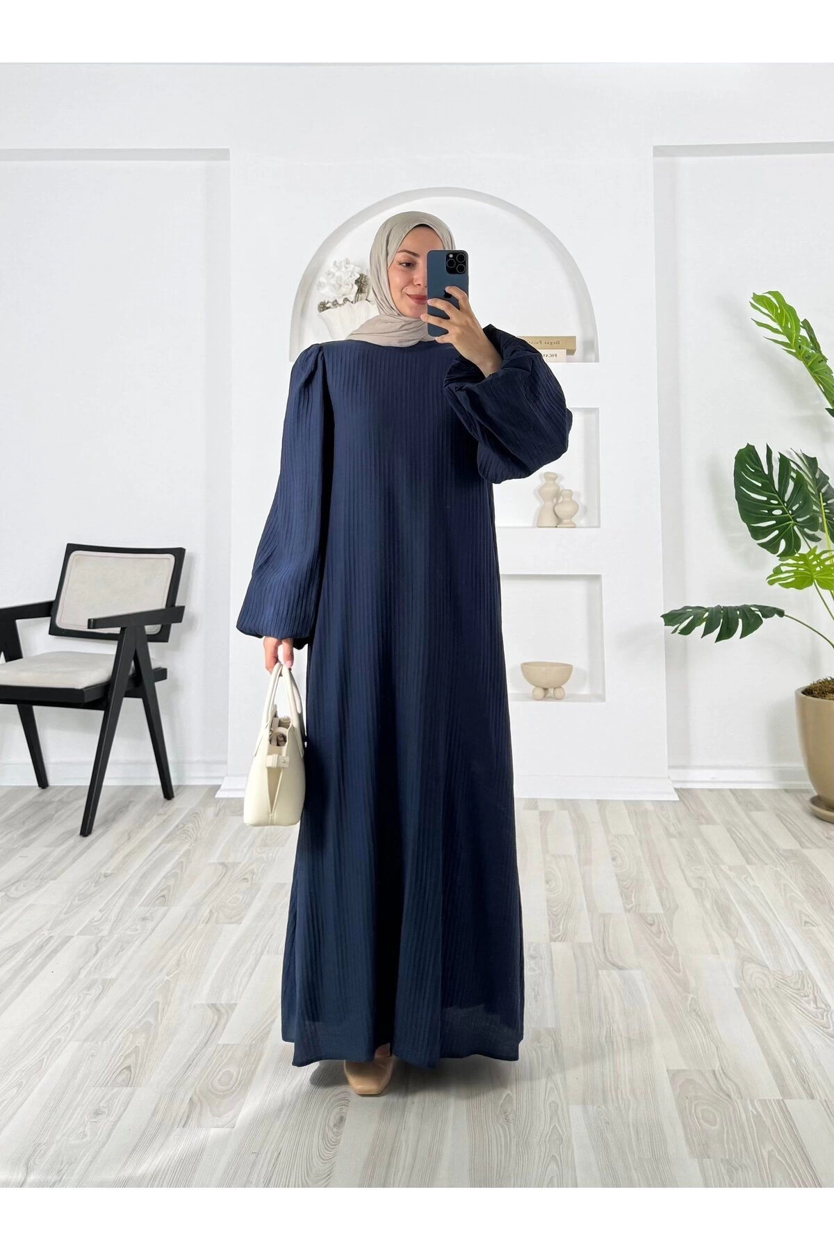 PİLİSELİ VRN POLYESTER KUMAŞ ASTARLI -BALON KOL HAKIM YAKA KEMERLİ ELBİSE
